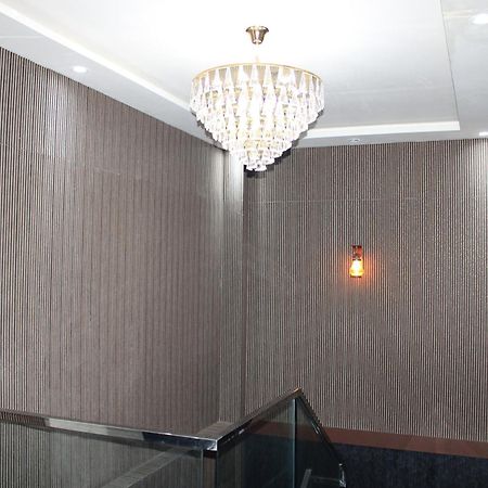Hotel Gold Stone Κανπούρ Εξωτερικό φωτογραφία
