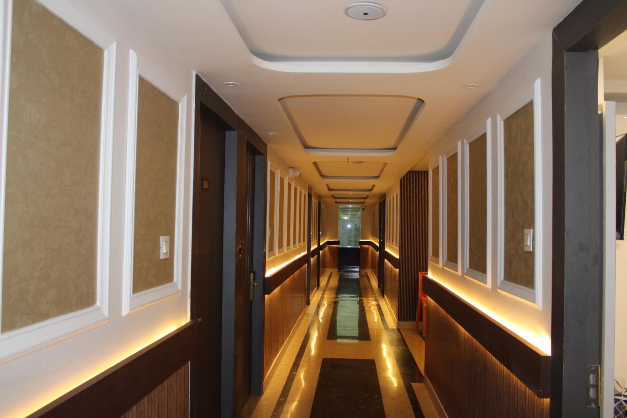 Hotel Gold Stone Κανπούρ Εξωτερικό φωτογραφία